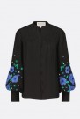 Fabienne Chapot Sort 'Harry' viskose bluse med blå broderte blomster thumbnail