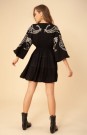 Hale Bob Sort kimono-aktig viskose crepe 'Daya Dress' kjole med broderier thumbnail
