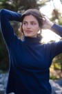 Amuse Navy 100% cashmere 'Martine' turtleneck tynn genser. Suveren basic! thumbnail