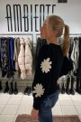 Fabienne Chapot Sort 'Rice Cardigan' med hvite broderte blomster thumbnail