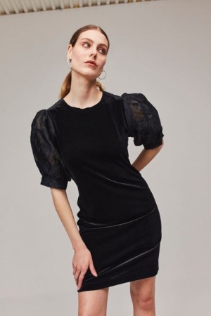 Katrin Uri Sort 'Hazel Dress' elastisk velour kjole med jacquard ermer