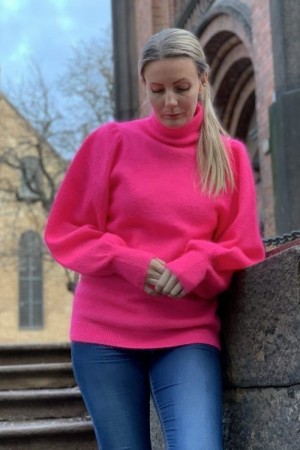 Stella Nova Sterk pink 'Lune femo' genser med puffermer