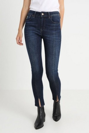 Lois Supertrendy 'Cordoba Split' jeans med splitt foran. BESTSELGER!