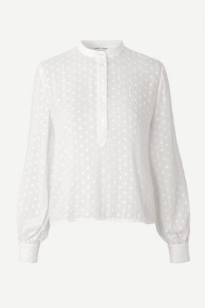 Samsøe Samsøe Hvit jacquard-mønstret 'Jossie Shirt' viskose bluse