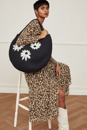 Fabienne Chapot Sort 'Bonnie Flower Bag' bomull med hvite margeritter