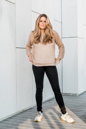 Dear Dharma Beige 'Anniken' Genser