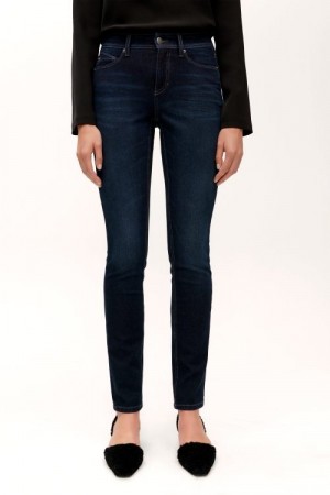 Cambio Denim Deep ocean used 'Parla' jeans.