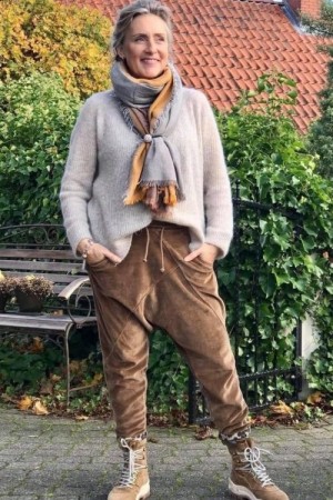 Cabana Living Cognac baggy velour pants