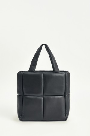 Stand Sort 'Rosanne Bag' vaffelrutet lammeskinn bag
