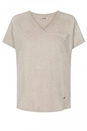 Mos Mosh Beigesand 'Maya V-neck Tee' bom/lin t-shirt med lomme