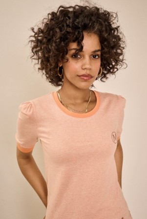 Mos Mosh Peach parfait 'Wyetta O-ss Tee' t-shirt med trendy puffskuldre